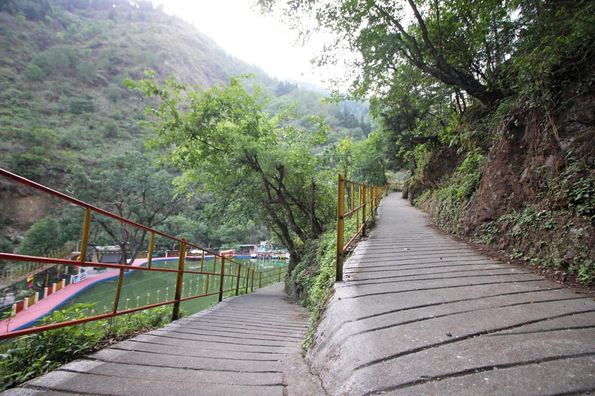 Hotel O Kempty Lake Adventure Resort Mussoorie Exterior foto